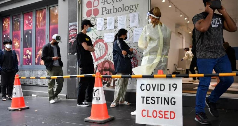 Mundo bate novo recorde com 2,59 milhões de casos de Covid em 1 dia